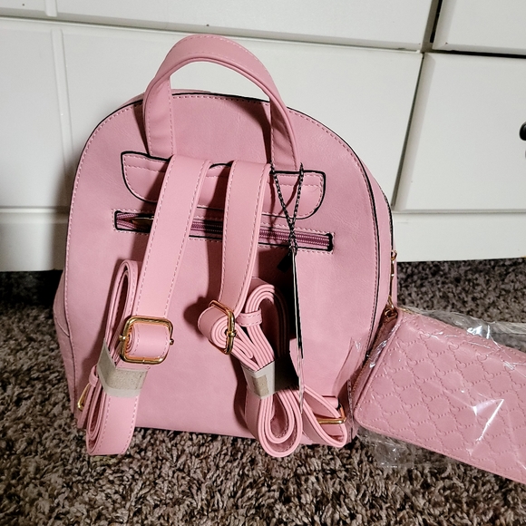 Backpack - Picture 3 of 3